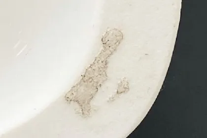汚れやヒビがある